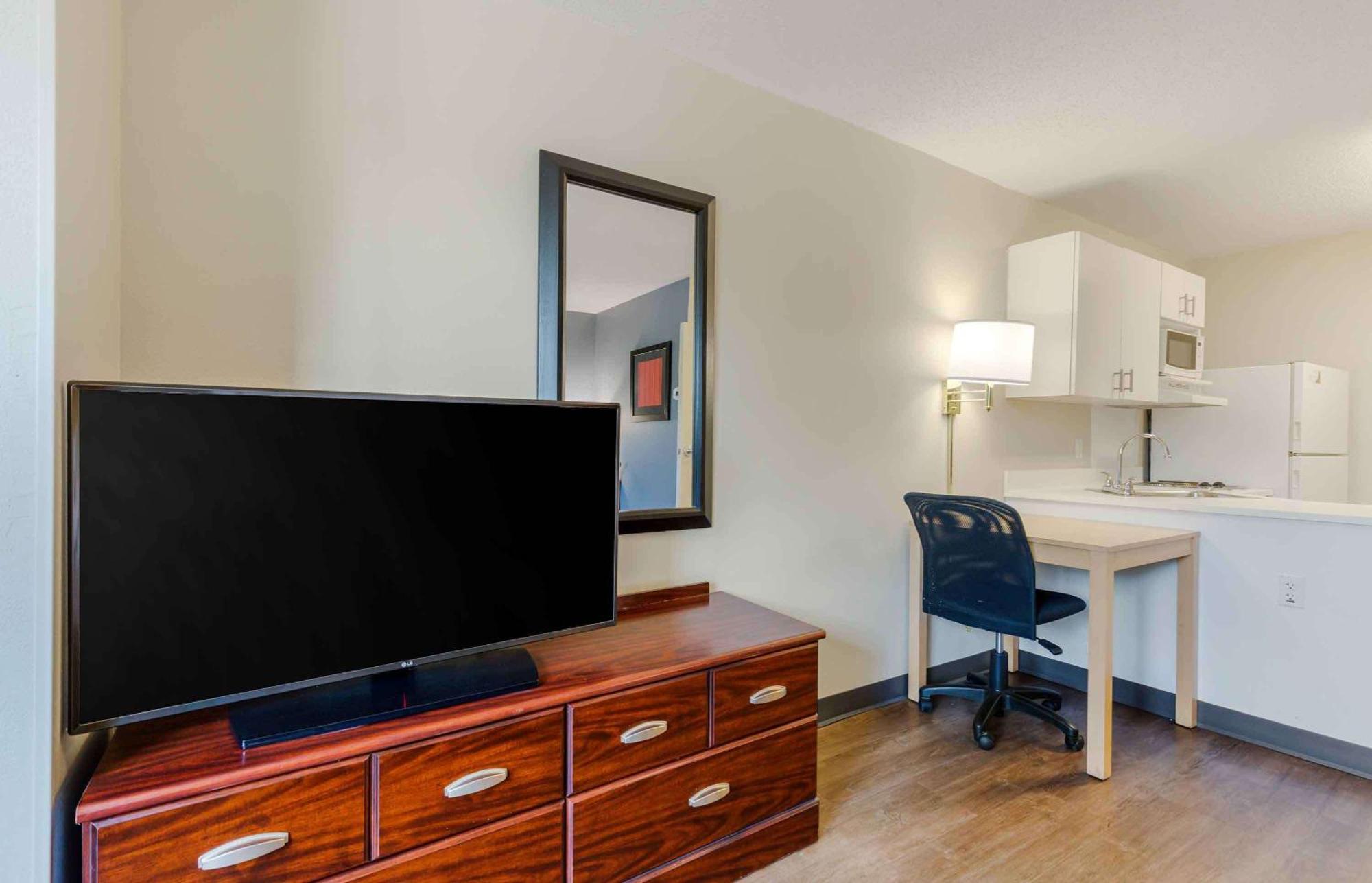 Extended Stay America Suites - Washington Dc Germantown Milestone Екстер'єр фото