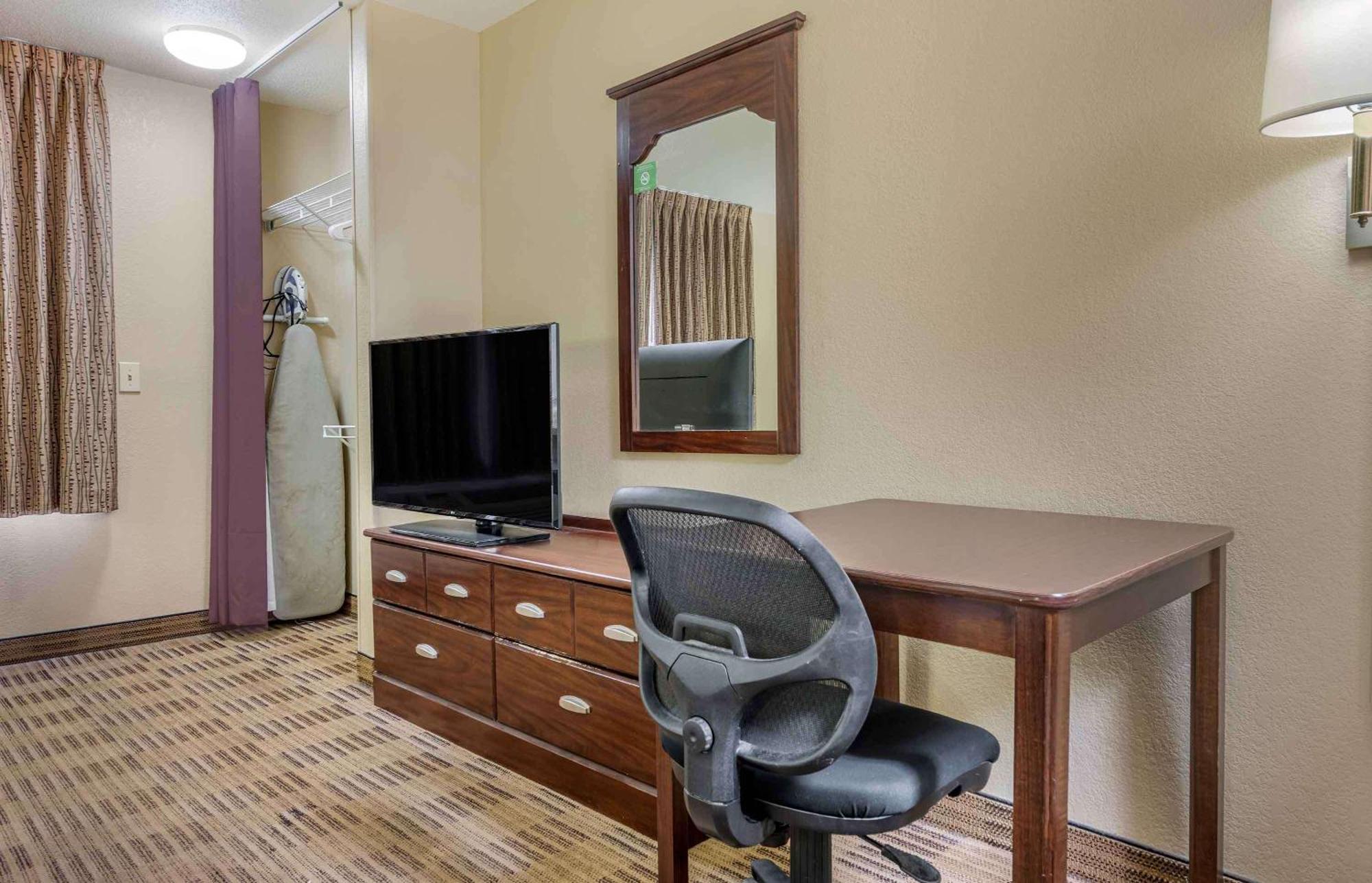 Extended Stay America Suites - Washington Dc Germantown Milestone Екстер'єр фото